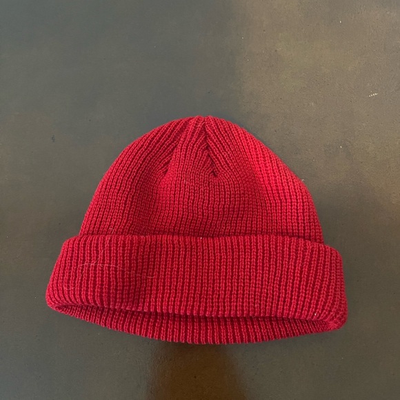 Little Red Toque - Picture 2 of 2